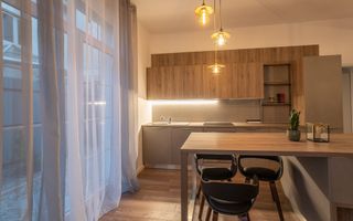 Apartament de inchiriat 3 camere cu grădină-Zona Calea Cisnadiei - Poză 4
