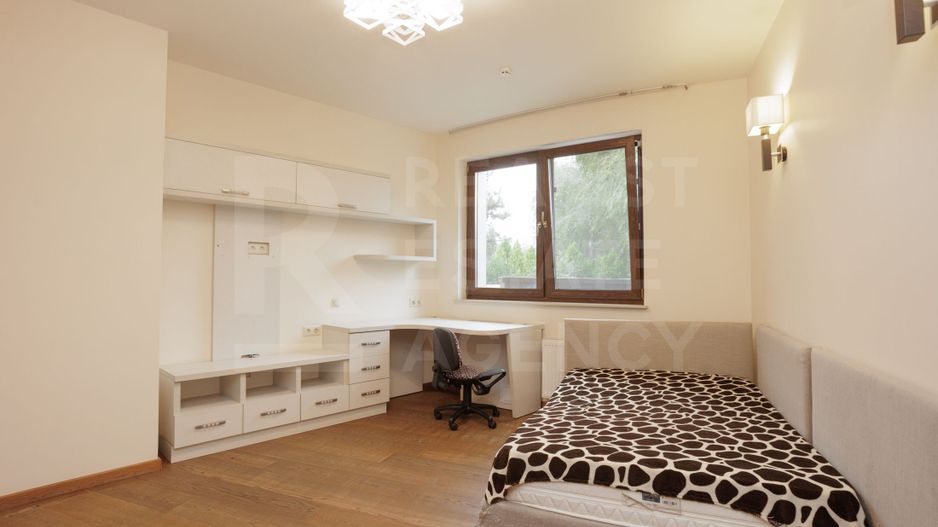 Chirie, Casa, 6 camere, Râscani - Poză 22
