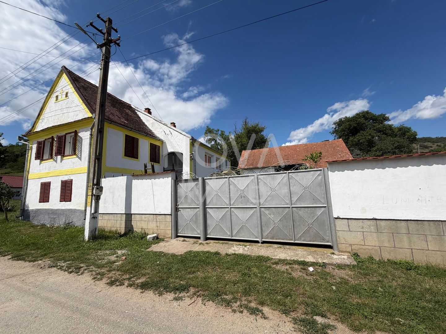Casa individuala cu teren generos – 8.356 mp – Tichindeal, jud. Sibiu - Poză 3