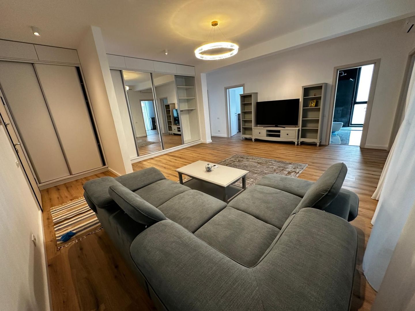 Luxos Apt 4 Camere Iancu Nicolae  și Parcare - Poză 1