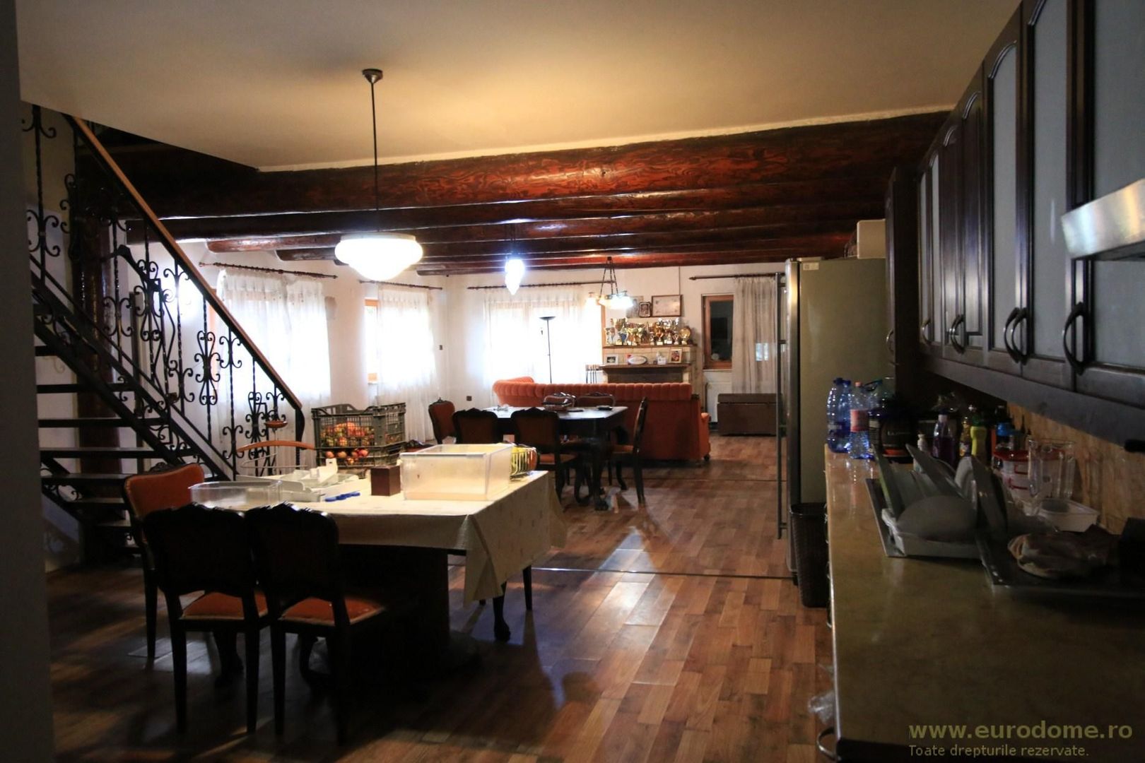 Proprietate deosebita - casa cu curte si livada - Poză 11