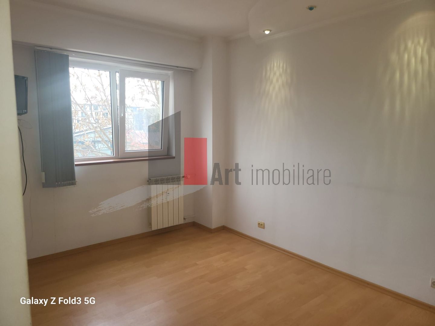 Apartament 3 camere decomandat - Poză 12