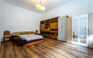 Apartament cu două camere central. - Poză 1