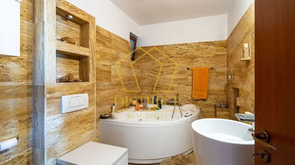 0% COM Apartament cu 3 camere, scara interioara, semineu | Favorit - Poză 13