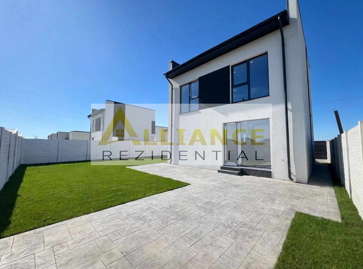 Casa Individuala - 4 camere - 300 MP TEREN-STR.MIORITA - Poză 4
