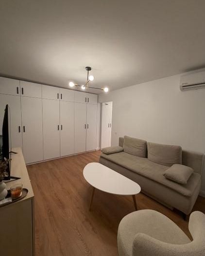 Apartament de vânzare 2 camere , Piata Victoriei, mobilat - Poză 3