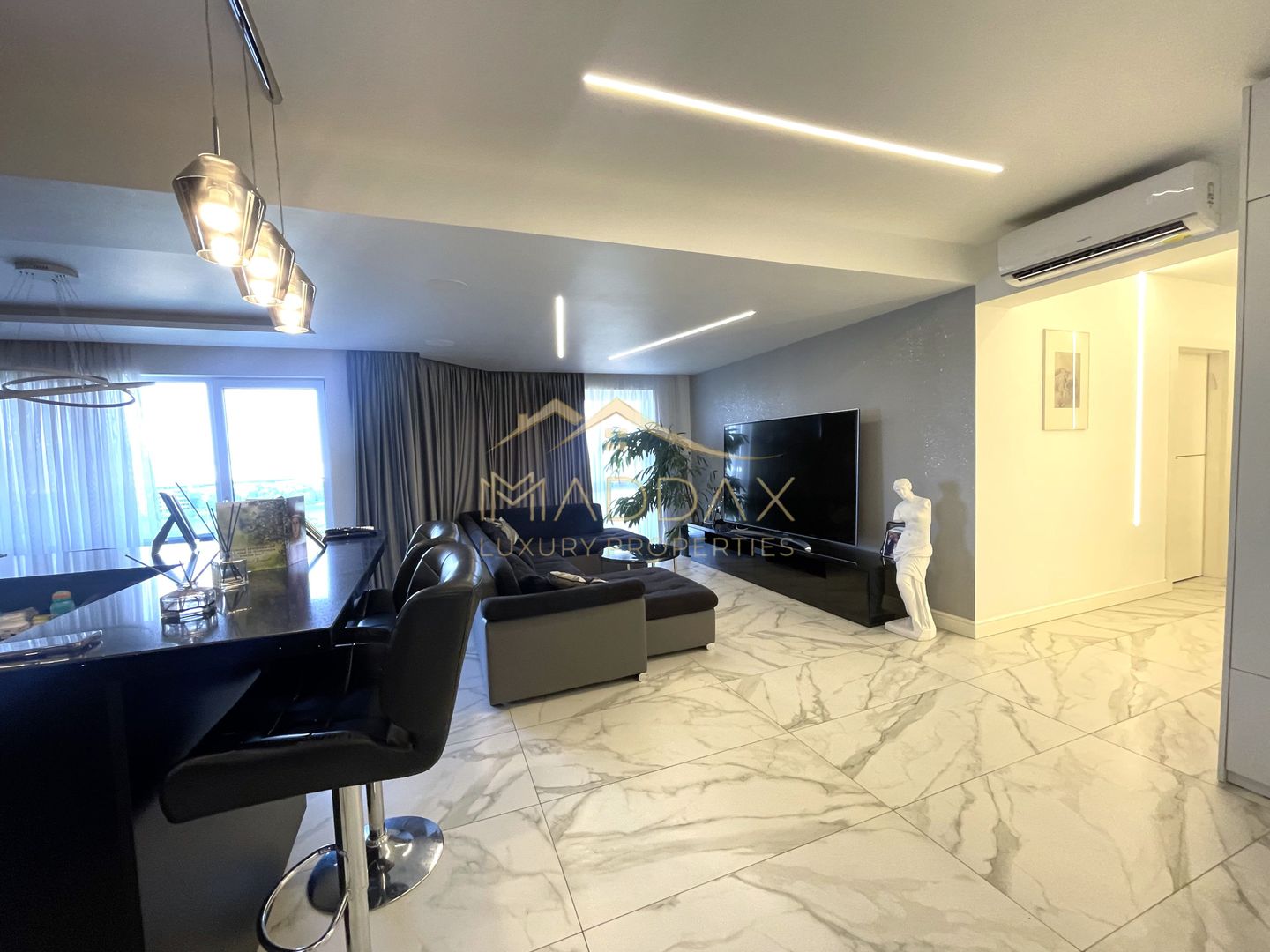 4 rooms apartment - 122 sqm *Furnished*/ 1 Parking / Floreasca - Poză 8