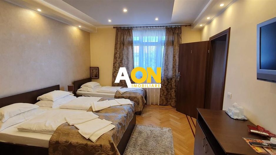 Casa 10 camere, ideala ca pensiune, zona Cetatii Alba Carolina - Poză 12