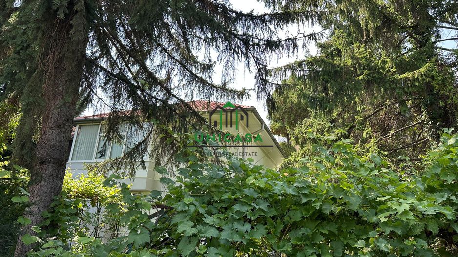 Casa si teren  - Zona Ultracentrala - Poză 3