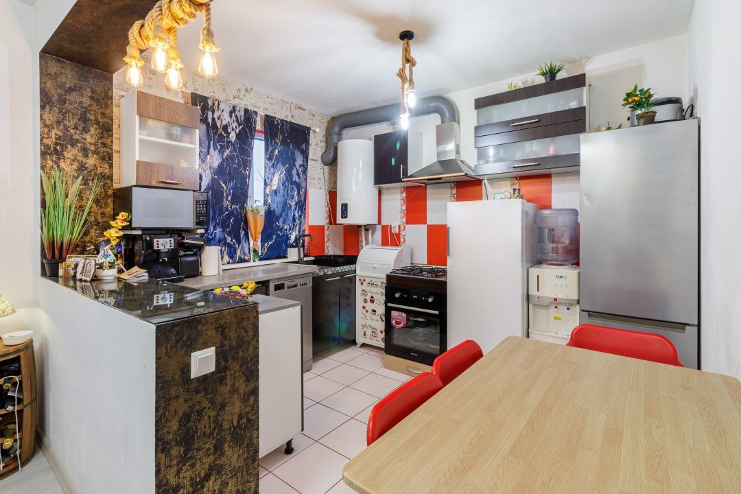 Casa 3 camere Dragomiresti strada principala - Poză 2
