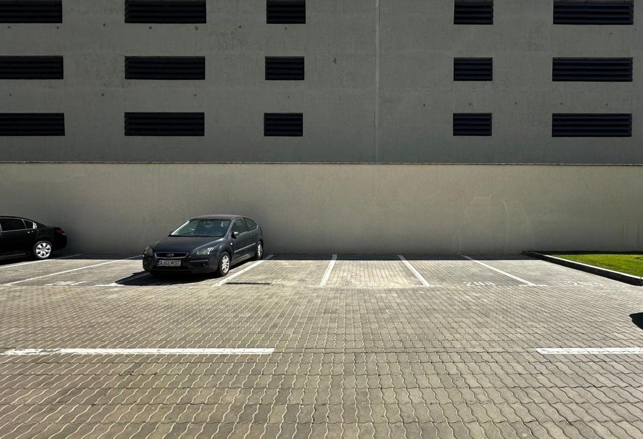 Studio Dublu Superb cu Terasa Generoasa H Pipera Lake - Poză 13