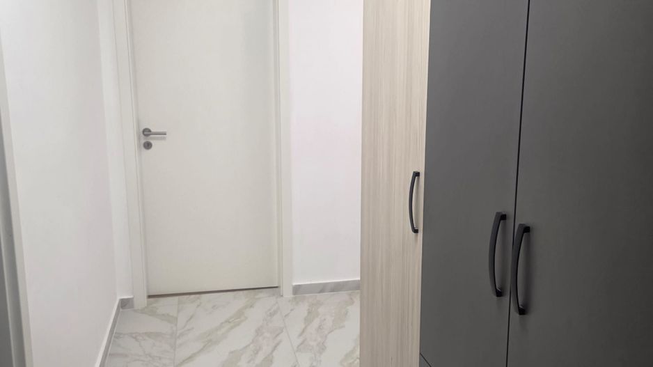 Apartament  2 camere Tractoru ,bloc nou! - Poză 4
