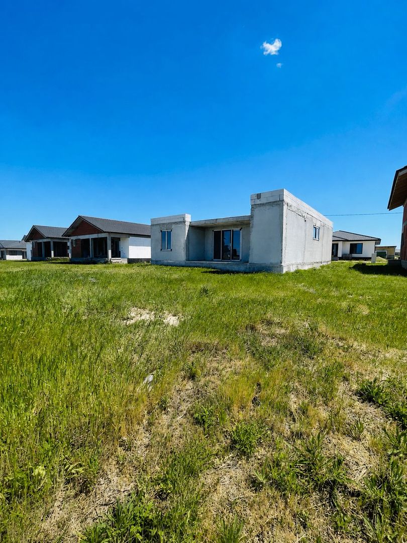 Casă parter semifinisatǎ Cihei– 500 mp teren - Poză 4