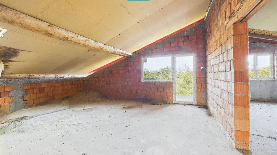 Imobil spațios la roșu pentru investiție - Vinga - Poză 15