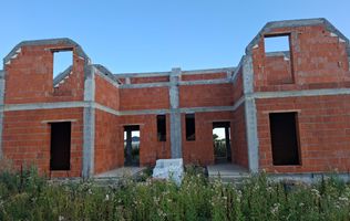 BRASADAS vinde casa in constructie de tip DUPLEX in Odoreu.