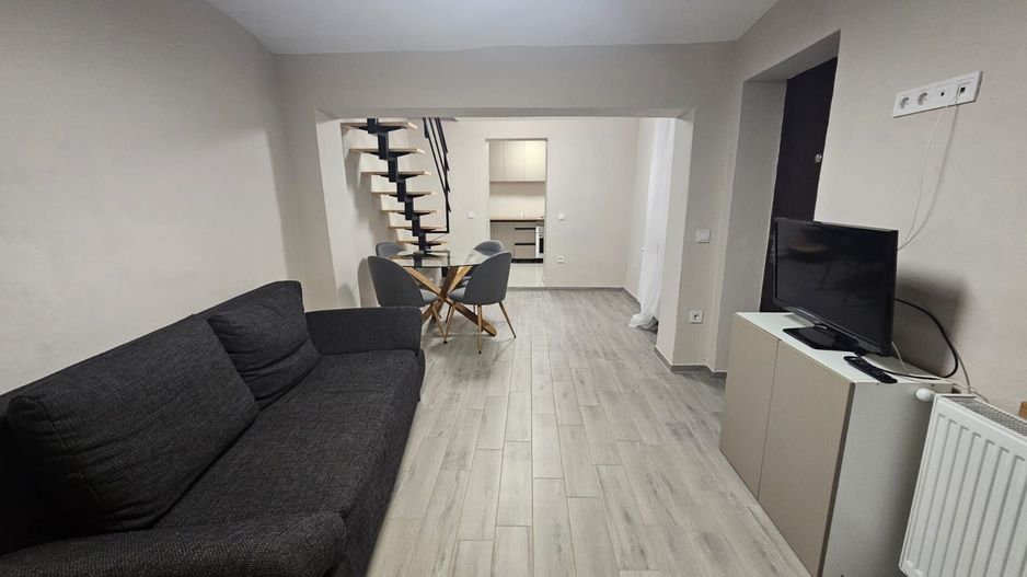 Apartament la casa de inchiriat 3 camere Cisnadie - Poză 2