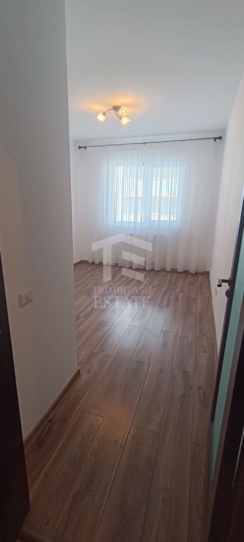 Apart. decomandat ( bucatarie separata+balcon ) + Parcare ! - Poză 14