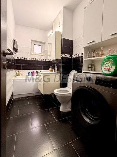 Kiriac, et 2, ap 3 camere zona renovat, centrala proprie - Poză 9