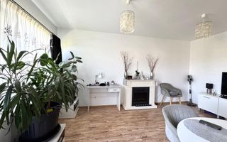 Apartament cu 3 camere de vanzare pe 2 nivele, spatios - Victoriei - Poză 1