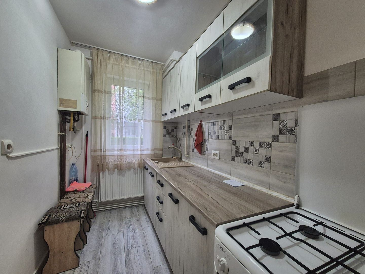 Zona Grivitei, apartament liber la vanzare - Poză 3