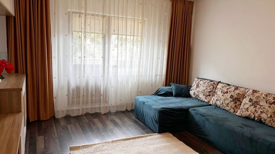 Vanzare apartament 2 camere Sebastian - str. Ileana Cosanzeana - Poză 3
