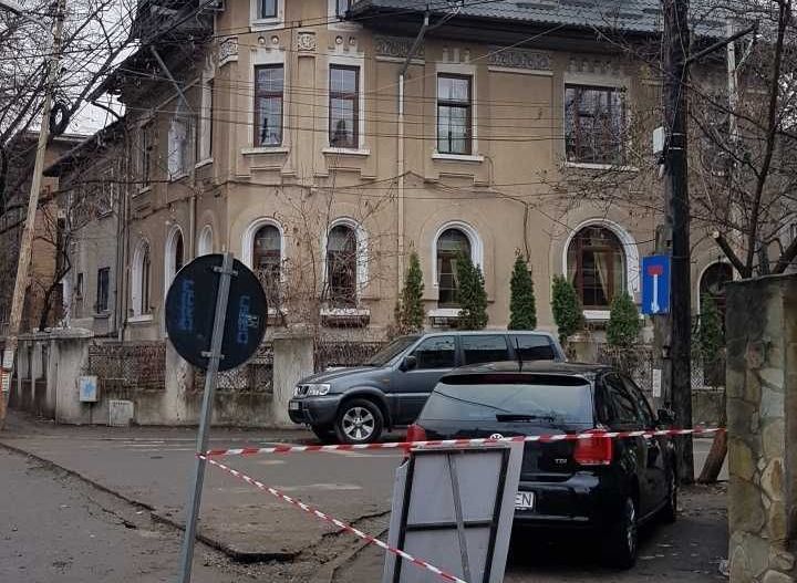 Cotroceni, apartament 5 camere, 106mp, 2 bai, centrala, fara Risc, fara legea 112, Loc Parcare, demisol inalt - Poză 1