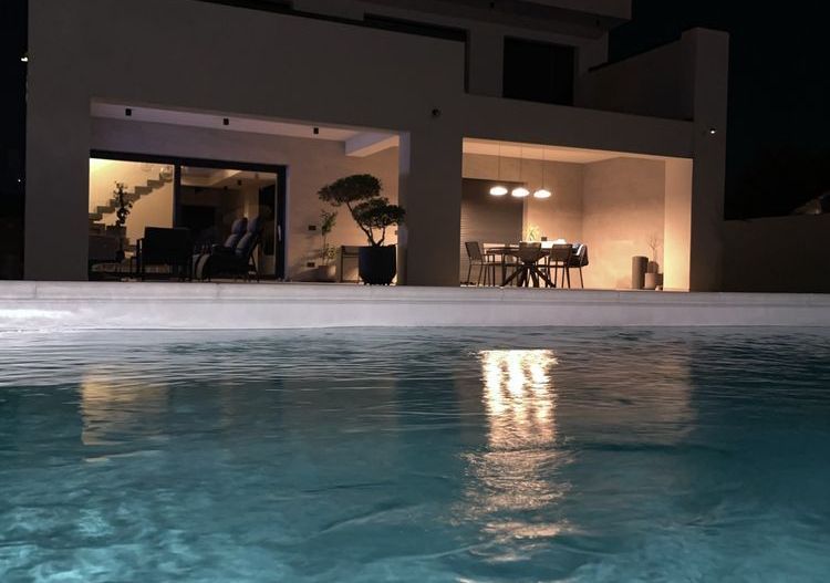 Locuinta individuala exclusivista cu piscina - Dumbravita - Poză 27