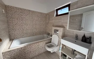 Casă P\+E\+M, complet mobilată, 4 camere, 3 dormitoare, matrimonial - Poză 19