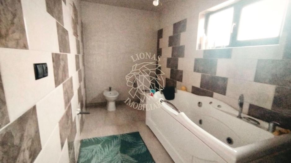 Casa 5 camere 325 mp con.-teren 600-garaj-Zona OK Shopping Center - Poză 6