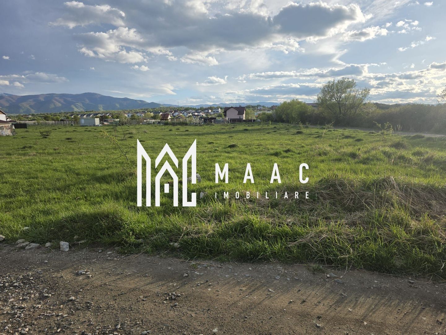 Teren Intravilan | 405 MPU | Cisnădioara - Poză 1