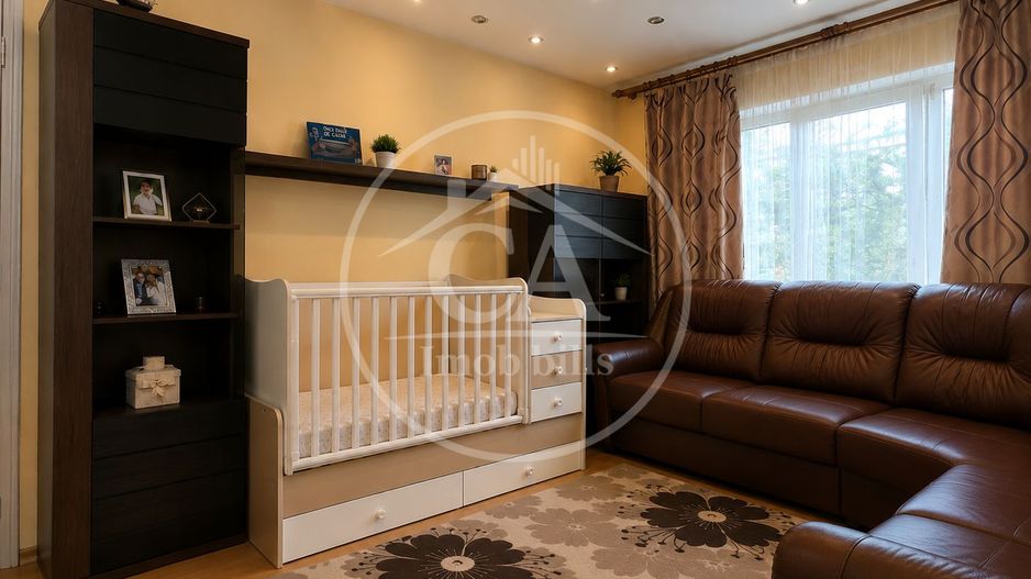 Apartament cu 3 camere de vânzare în zona Nufărul, Oradea - Poză 1