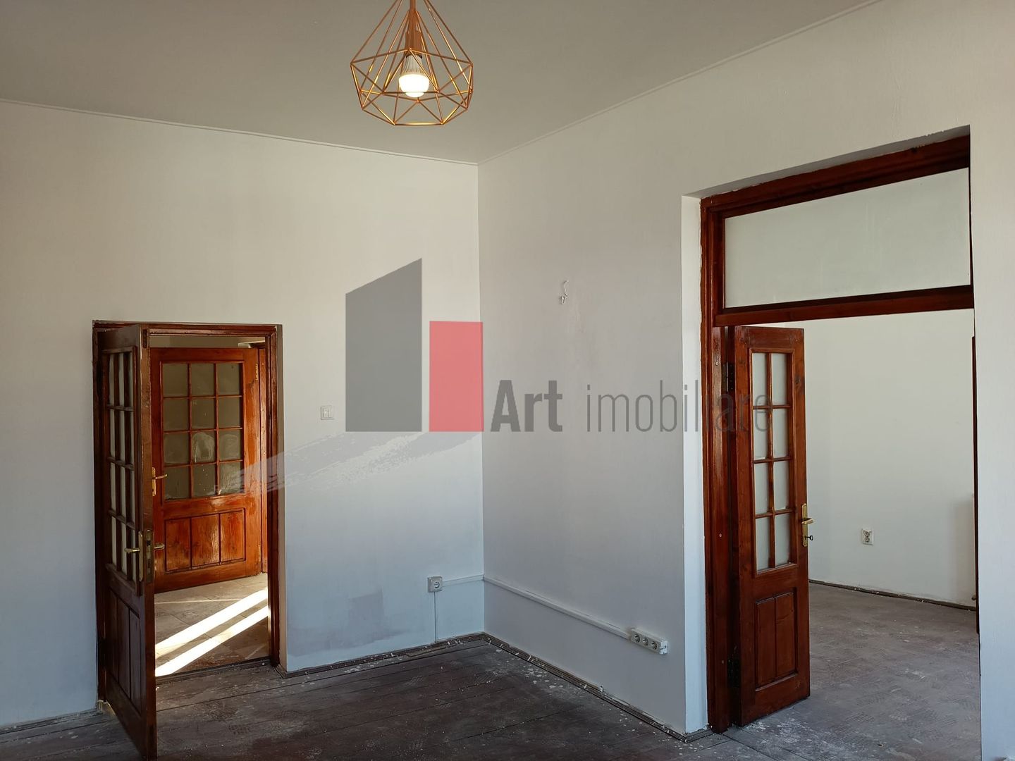Vila  de inchiriat recent renovata - Poză 5