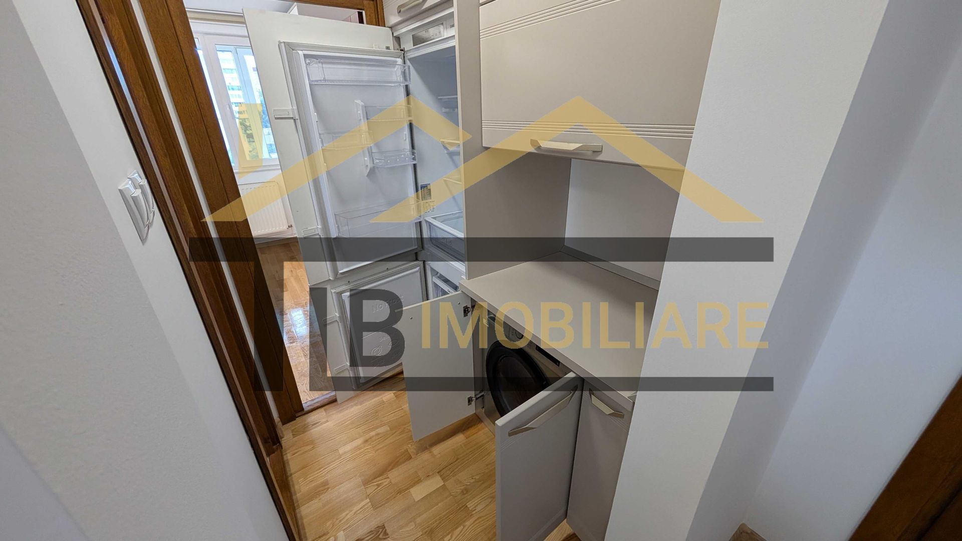 Apartament cu 3 camere, 65 mp, decomandat, zona Semicentral - Poză 5