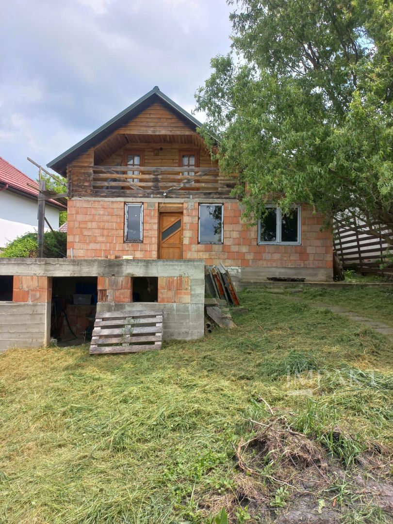 De Vanzare:  Casa individuala in Campenesti! - Poză 1