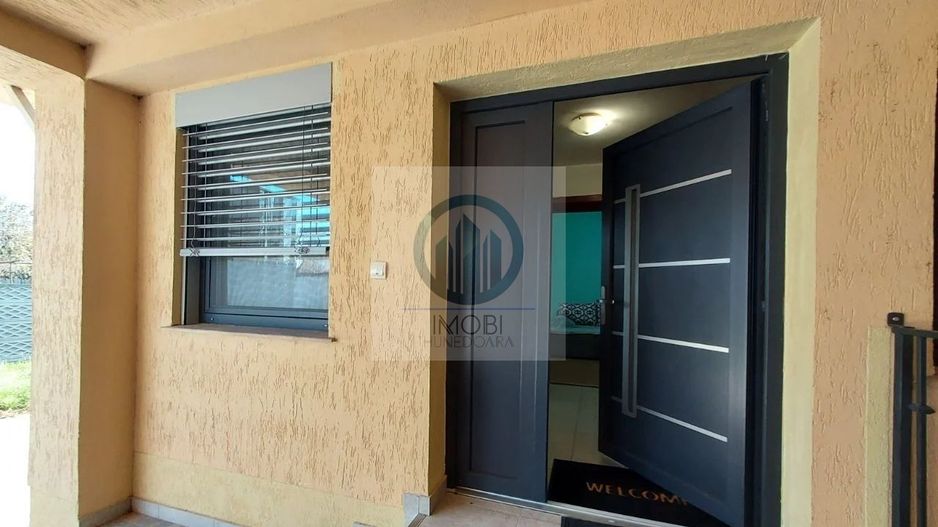 Vila deosebita în loc Simeria, zona ultracentrala - Poză 17