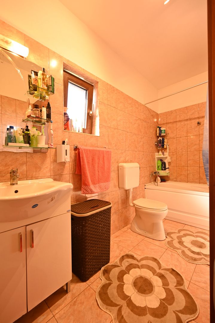 Casa P+1E, cu anexe si hala - Poză 17