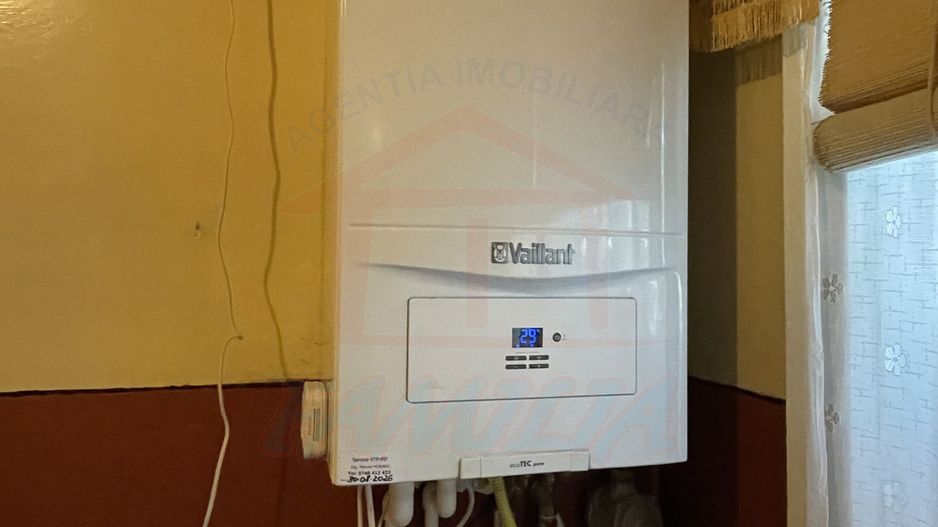 De vanzare apartament cu 3 camere semi. in Galati, Centru, etaj 4 - Poză 4