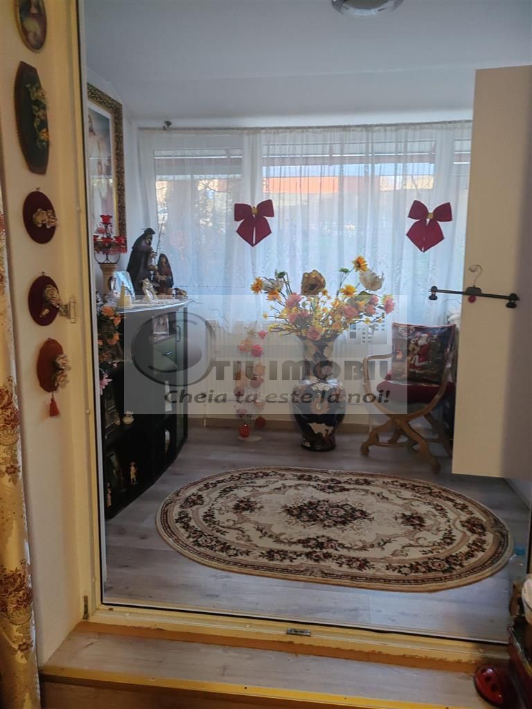 Apartament 3 camere semidecomandat parter Tudor Vladimirescu - Poză 3