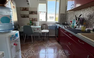 Metrou 1 Decembrie | 4 camere decomandat ~ 2 bai | Boxa - Poză 12