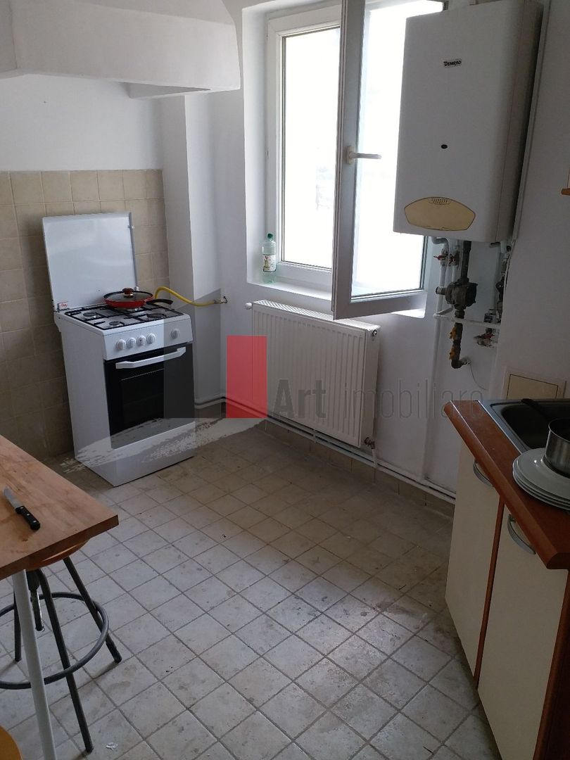 Oportunitate Unică! Vilă Spațioasă lângă Podul Grant, Ideală pentru Birouri - Poză 7