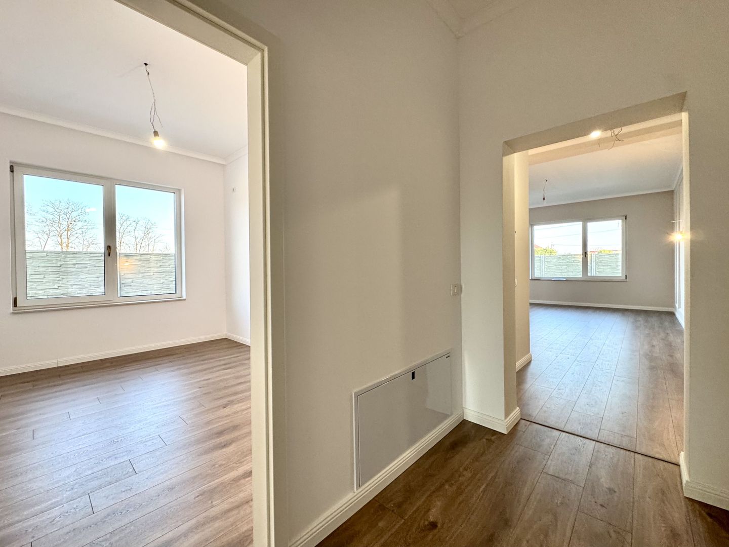 Duplex modern cu grădină, la intrare în Moșnița Nouă - Poză 10