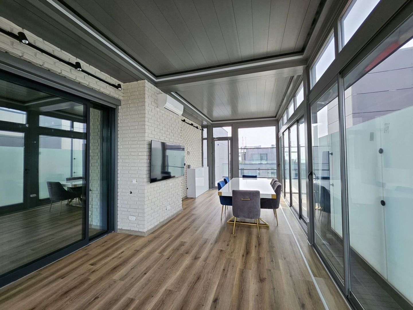 PENTHOUSE LUX JANDARMERIEI - THE IVY - Poză 5