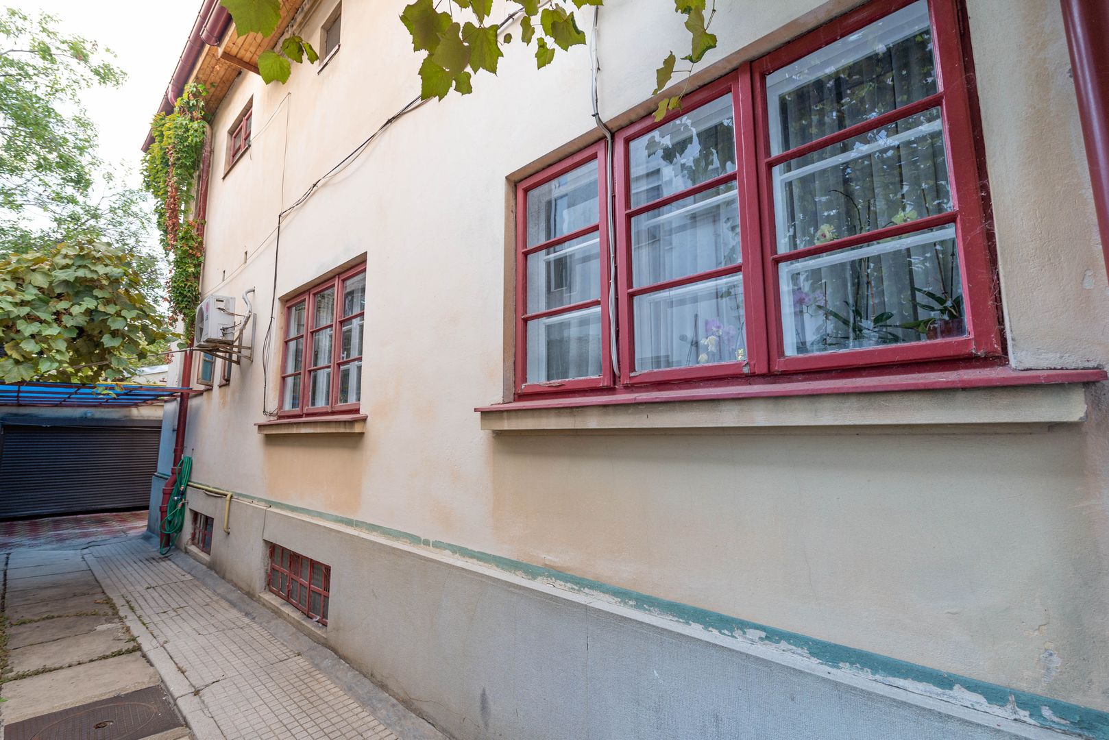 Casa de vanzare, 138 mpu, 244 teren, curte, garaj, Cartierul Domenii - Poză 33