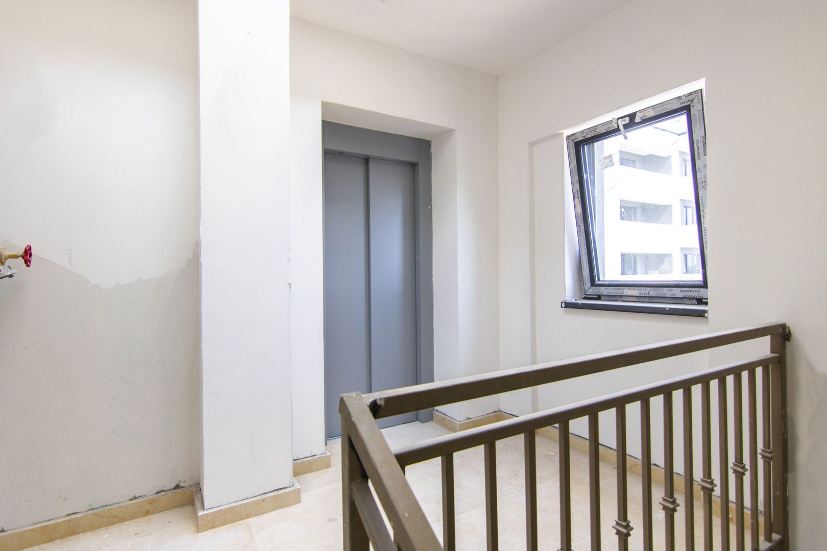 Apartament cu 2 Camere | 150 mp Curte Amenajata | la 5 minute de Metrou Pacii - Poză 13