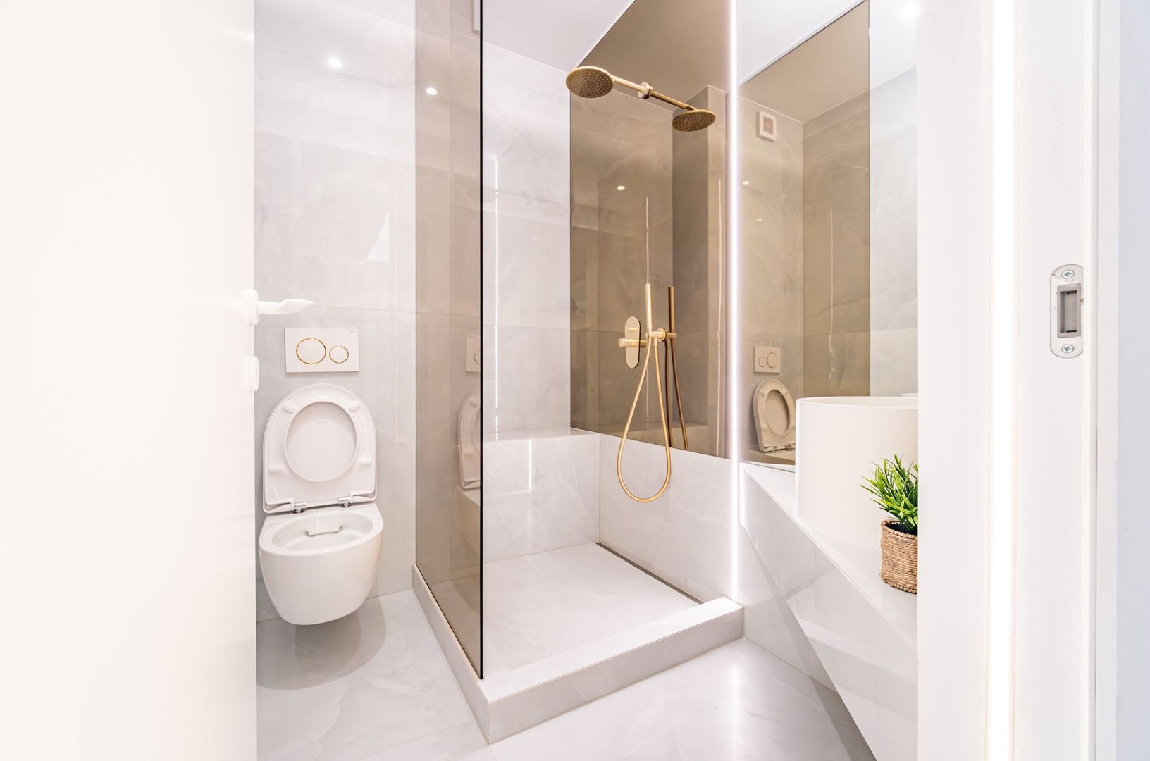 Apartament 3 camere I Cortina North I Prima Închiriere - Poză 12