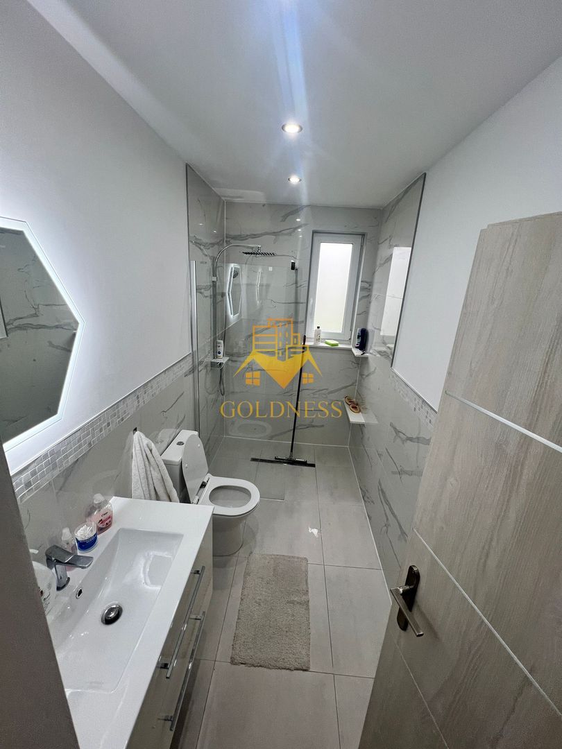 5 camere decomandate, Prima Inchiriere, Curte proprie, Dezmir - Poză 9