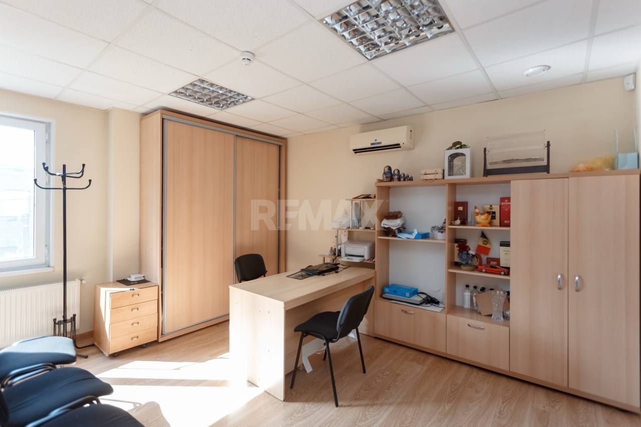 Teren pentru construcții 6.73 ari cu 2 construcții Centru, Chișinău - Poză 2