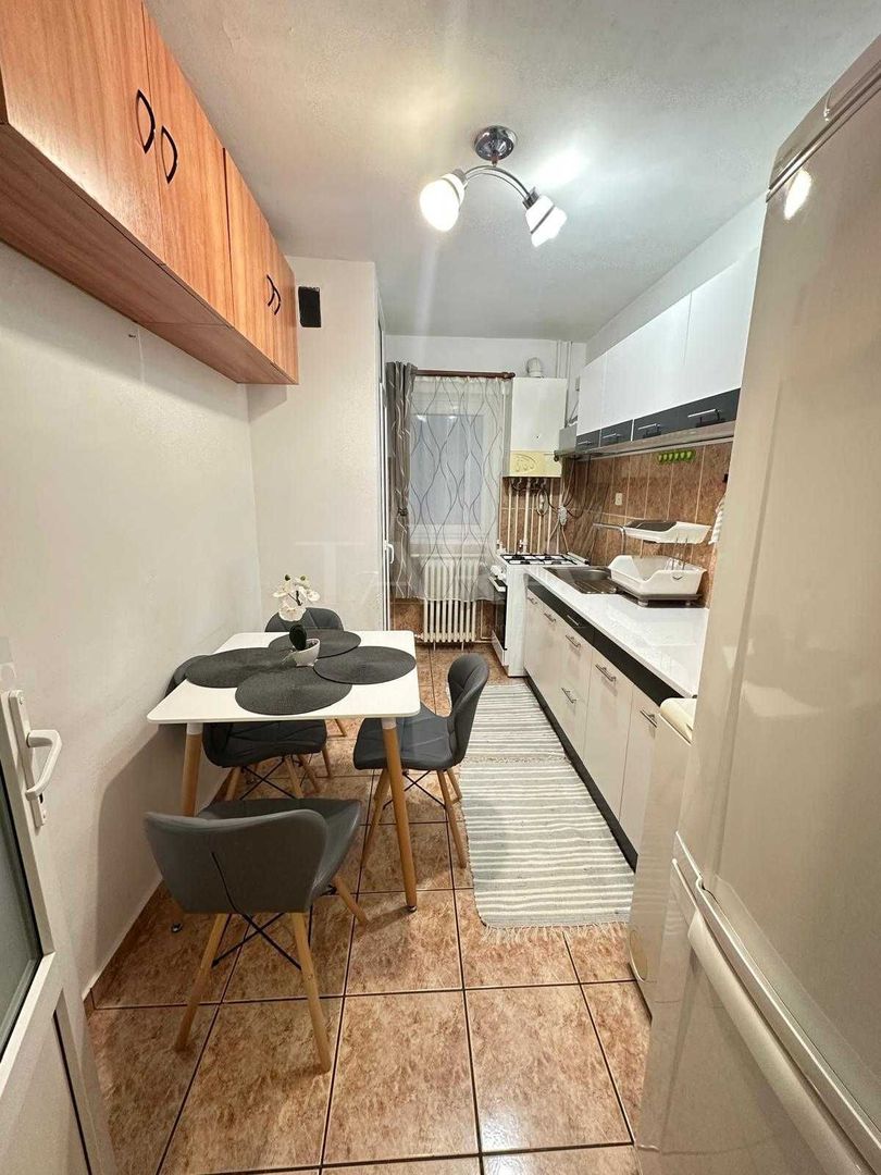 3 camere decomandat, Mănăștur – zonă excelentă, gata de mutare. - Poză 2