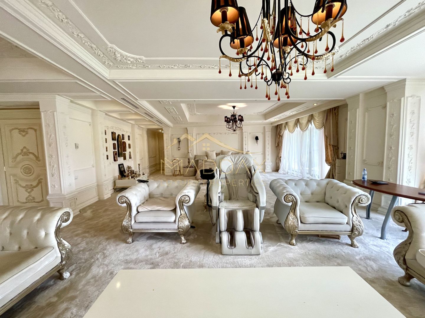 Impressive Villa *1500 SQM usable* 2613 SQM land / Open to the lake - Poză 31