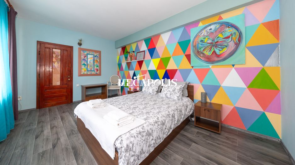 Pensiune de vânzare în Râșnov | 14 camere | 427 mp - Poză 14